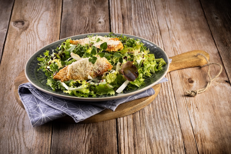 4. Martalócok reménye: Kevert saláta pikáns dresszinggel, sült csirkemellel, parmezánsajttal
